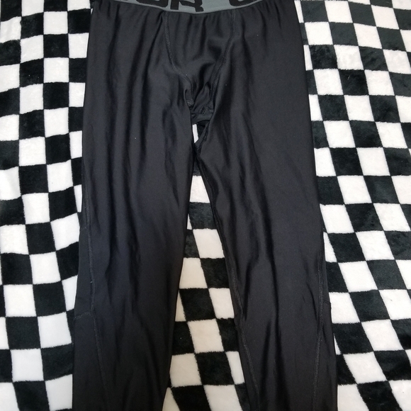 Under Armour Compression Pants & Shorts - Picture 3 of 7